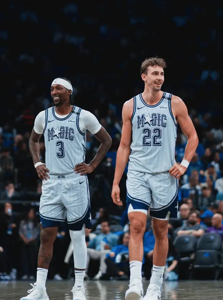 Jiuyou Sports-今夜突围战来临，奥兰多魔术围绕NBA总决赛迎来里程碑，气氛紧张，团队化学反应显著(奥尼尔在魔术进过总决赛吗)