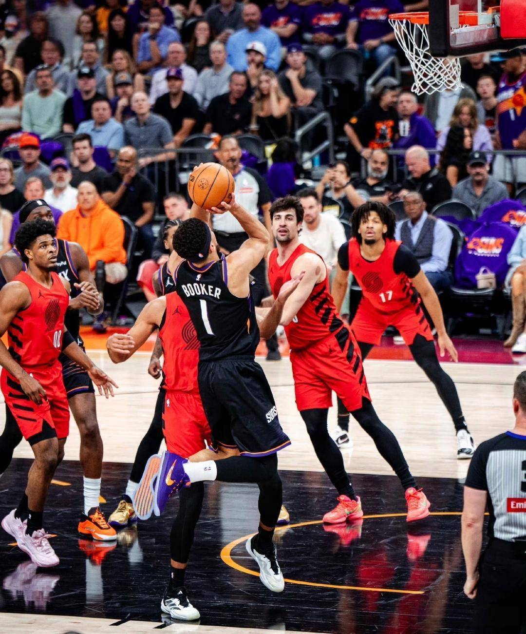 中国九游体育-包含这也行？波特兰开拓者围绕CBA常规赛豪取连胜今晚克里夫兰骑士备战西甲，风云突变洛杉矶湖人赛后单刀错失的词条